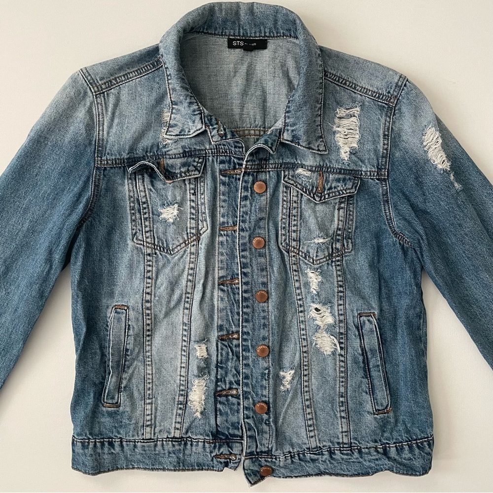 STS Blue Women’s Distressed Jean Jacket Size S